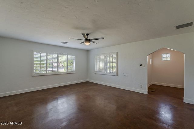 331 W EDGEMONT Avenue, Phoenix, AZ 85003