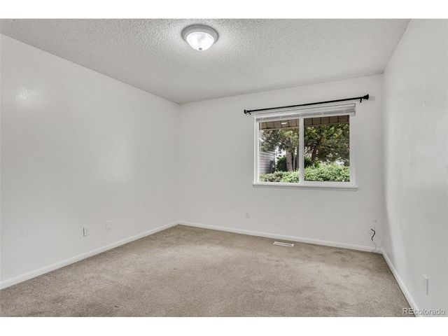 2471 S Xanadu Way B, Aurora, CO 80014