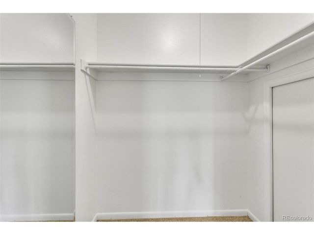 2471 S Xanadu Way B, Aurora, CO 80014