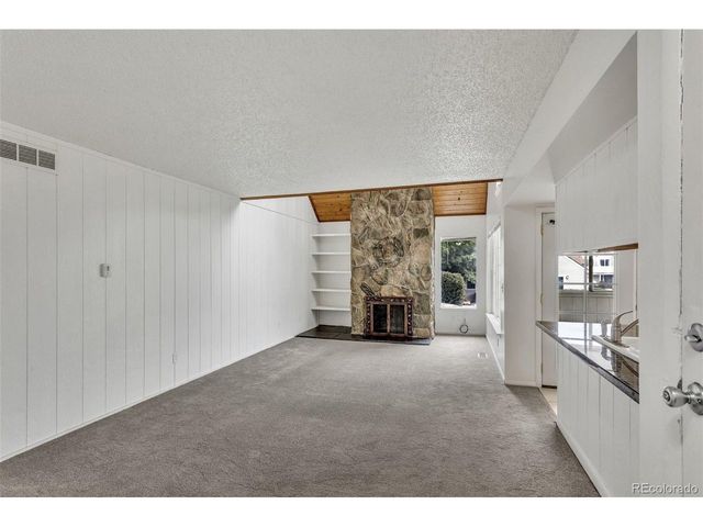 2471 S Xanadu Way B, Aurora, CO 80014
