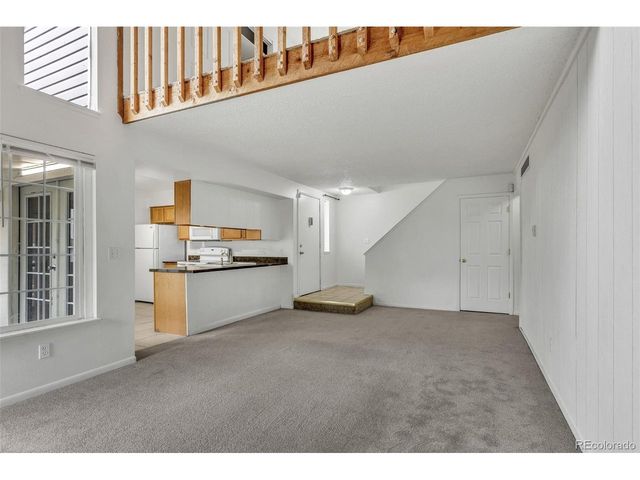 2471 S Xanadu Way B, Aurora, CO 80014