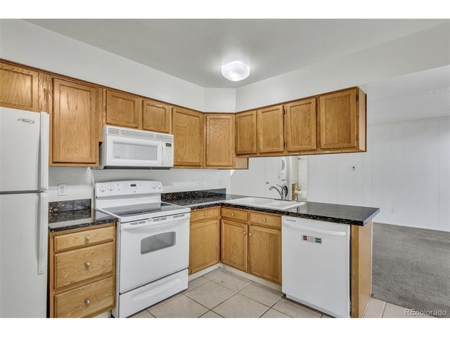 2471 S Xanadu Way B, Aurora, CO 80014