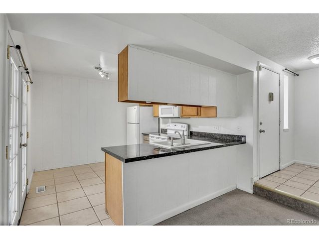 2471 S Xanadu Way B, Aurora, CO 80014