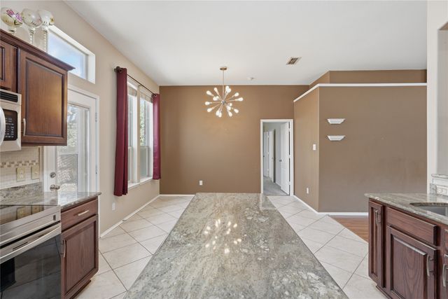 1104 Deedee Creek Drive, Euless, TX 76040