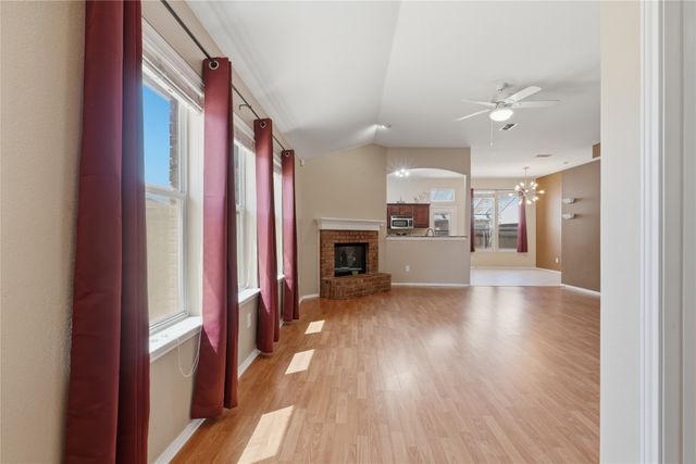 1104 Deedee Creek Drive, Euless, TX 76040