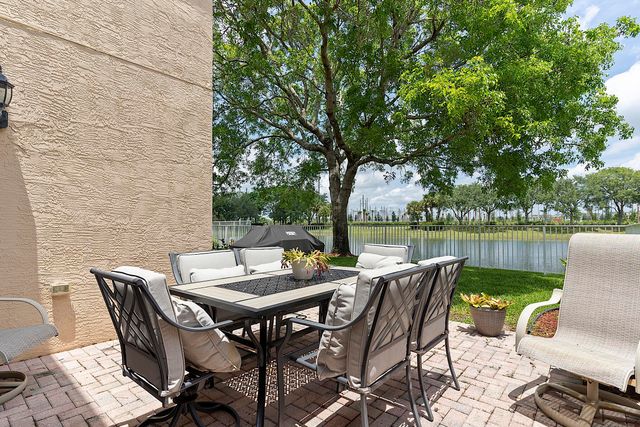 217 Berenger Walk, Royal Palm Beach, FL 33414