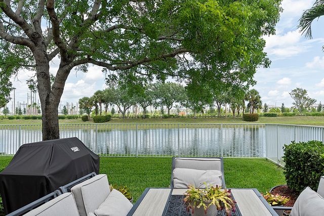 217 Berenger Walk, Royal Palm Beach, FL 33414