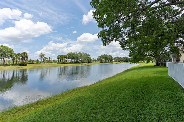 217 Berenger Walk, Royal Palm Beach, FL 33414