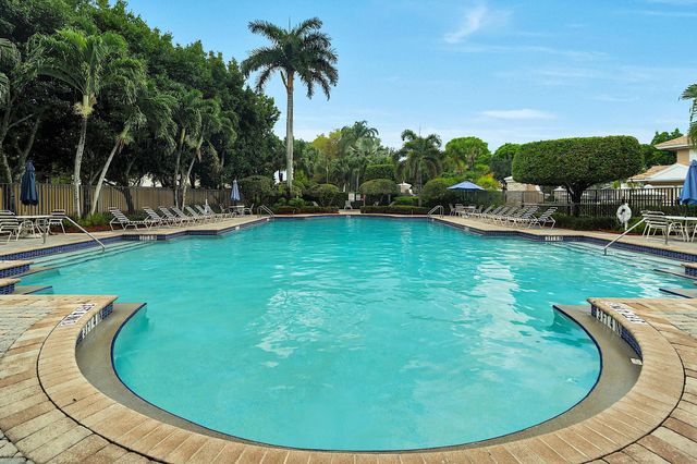 217 Berenger Walk, Royal Palm Beach, FL 33414