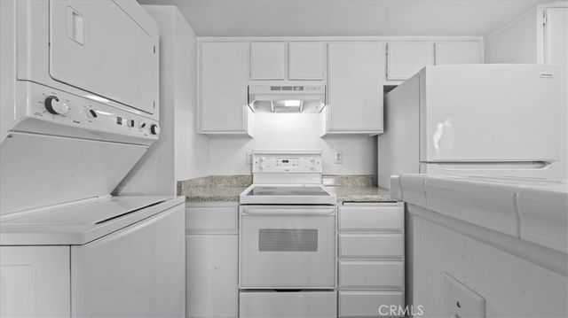 3651 Country Oaks Loop D, Ontario, CA 91761