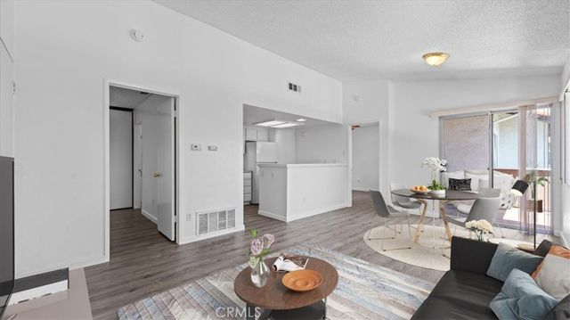 3651 Country Oaks Loop D, Ontario, CA 91761