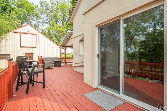 8929 State Route 12e, Lyme, NY 13622