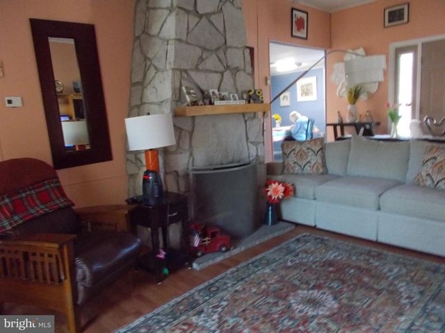 6 CHEYENNE DRIVE, Hazelton, PA 18202