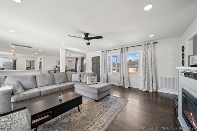 1504 E Miami Avenue, Mcalester, OK 74501