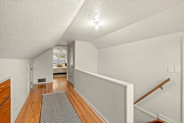 2476 Stillwater Road E, Maplewood, MN 55119