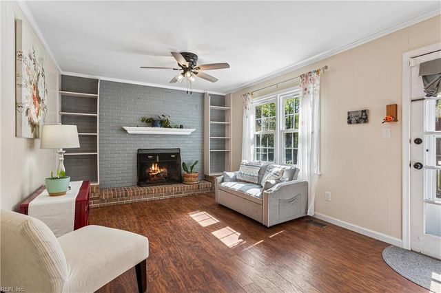 101 Azalea DR, Yorktown, VA 23692