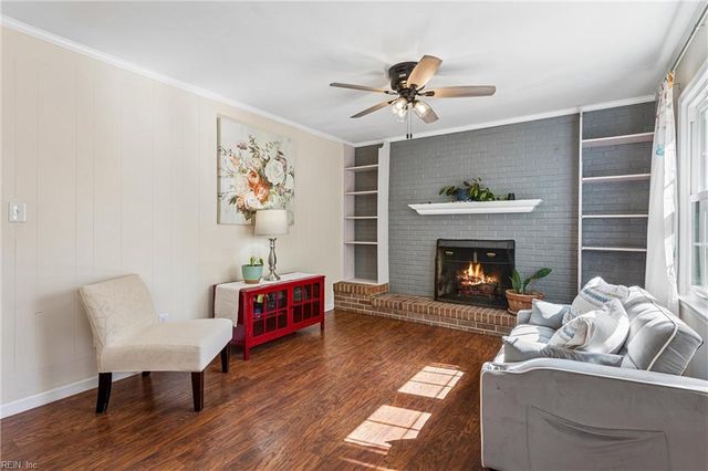 101 Azalea DR, Yorktown, VA 23692