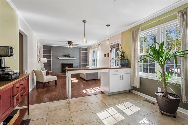 101 Azalea DR, Yorktown, VA 23692