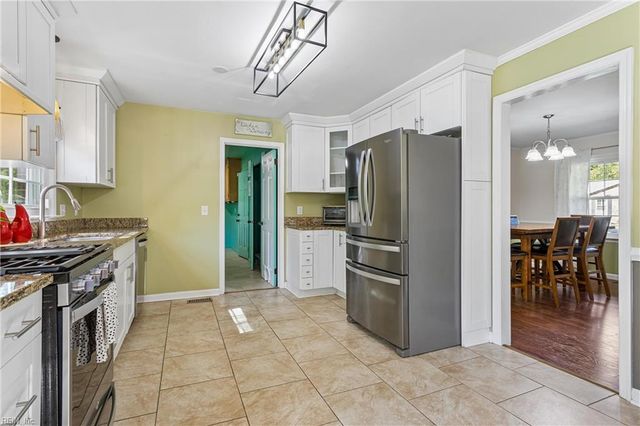 101 Azalea DR, Yorktown, VA 23692