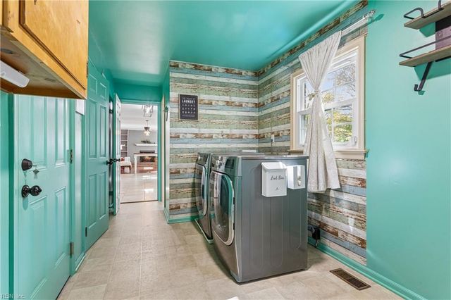 101 Azalea DR, Yorktown, VA 23692