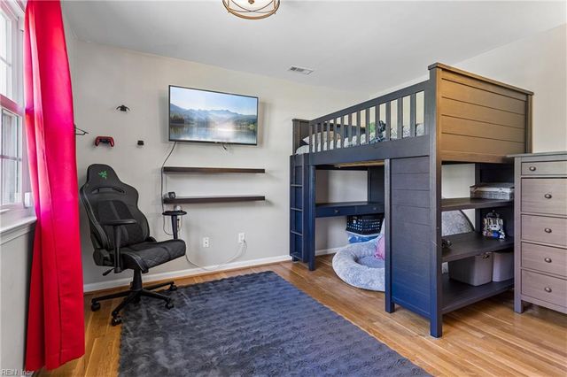 101 Azalea DR, Yorktown, VA 23692