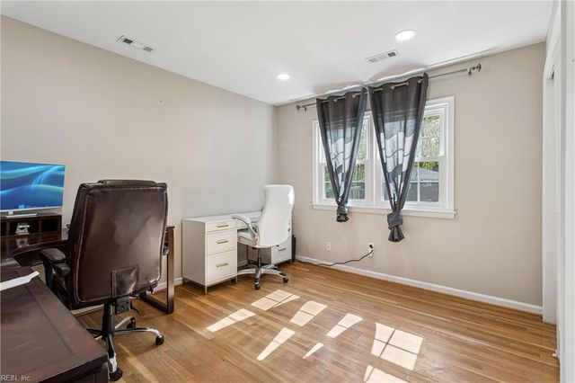 101 Azalea DR, Yorktown, VA 23692