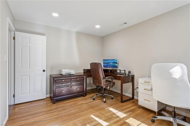 101 Azalea DR, Yorktown, VA 23692