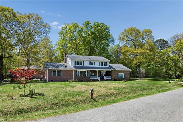 101 Azalea DR, Yorktown, VA 23692