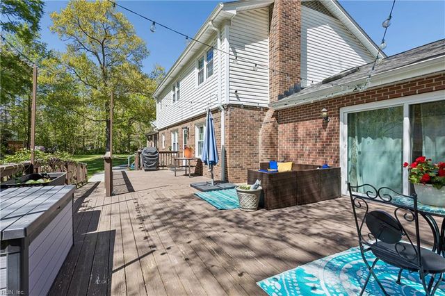 101 Azalea DR, Yorktown, VA 23692