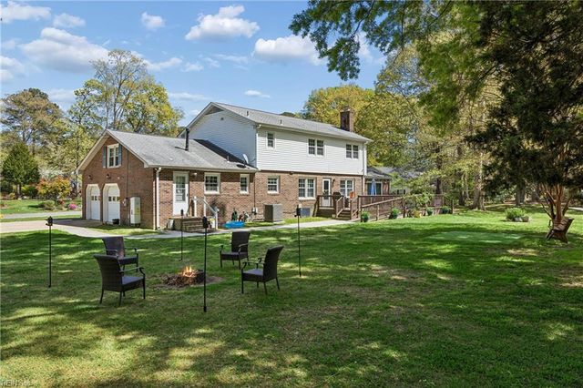 101 Azalea DR, Yorktown, VA 23692