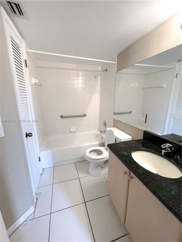 2829 N Course Dr 104, Pompano Beach, FL 33069