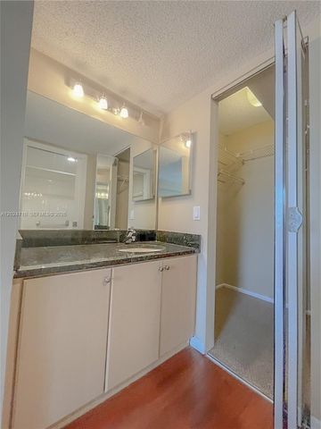 2829 N Course Dr 104, Pompano Beach, FL 33069