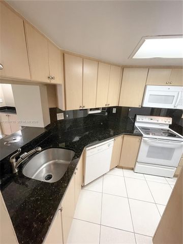 2829 N Course Dr 104, Pompano Beach, FL 33069