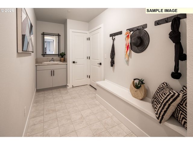 3607 Ne 169TH Way, Vancouver, WA 98686