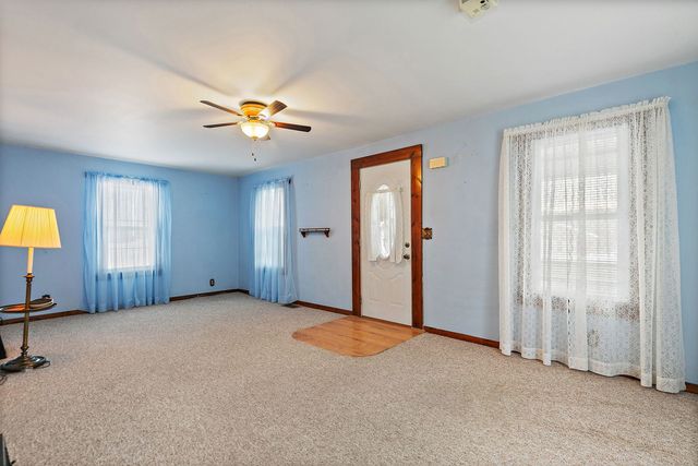 11824 Prairie Avenue, Hebron, IL 60034