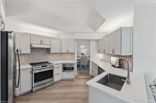 7024 Pelican Bay BLVD 201, Naples, FL 34108
