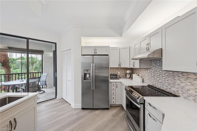 7024 Pelican Bay BLVD 201, Naples, FL 34108