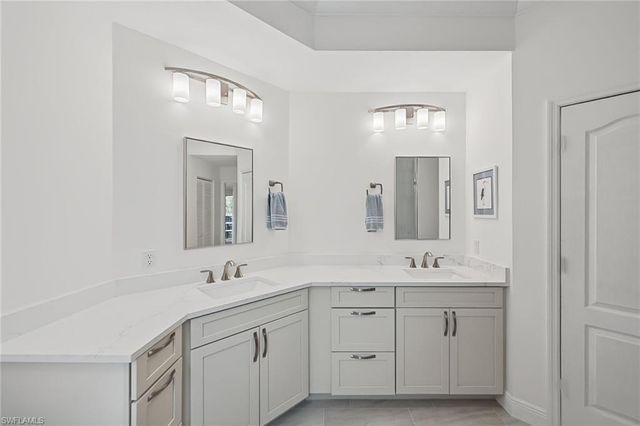 7024 Pelican Bay BLVD 201, Naples, FL 34108