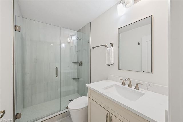 7024 Pelican Bay BLVD 201, Naples, FL 34108