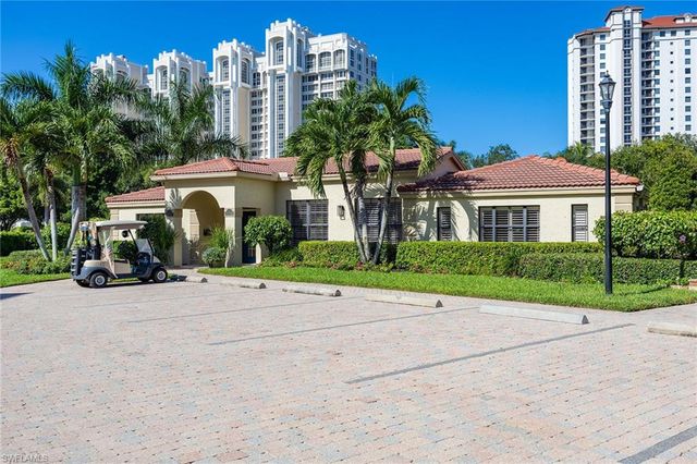 7024 Pelican Bay BLVD 201, Naples, FL 34108