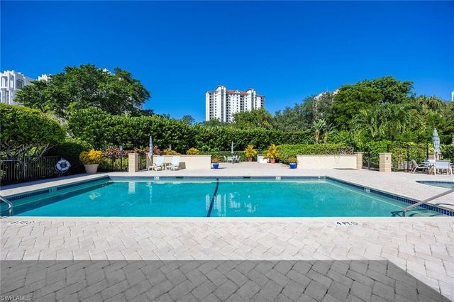 7024 Pelican Bay BLVD 201, Naples, FL 34108