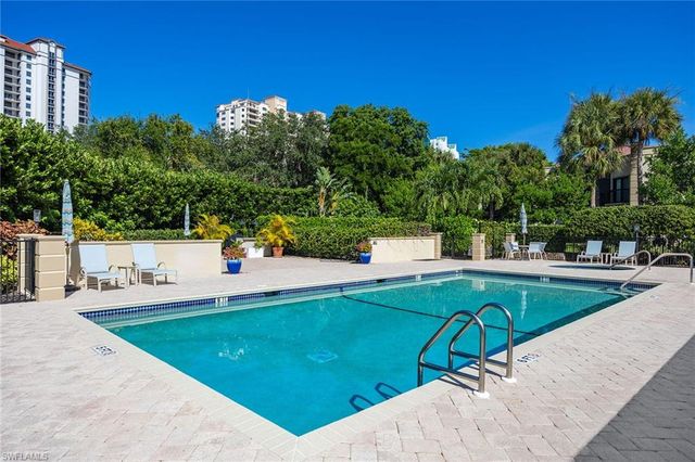 7024 Pelican Bay BLVD 201, Naples, FL 34108