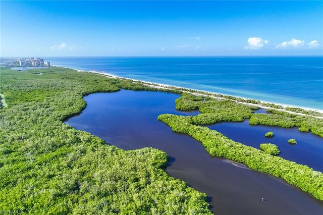 7024 Pelican Bay BLVD 201, Naples, FL 34108
