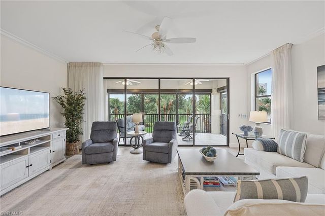 7024 Pelican Bay BLVD 201, Naples, FL 34108