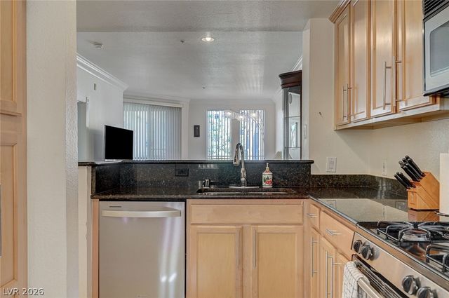260 East Flamingo Road 304, Las Vegas, NV 89169