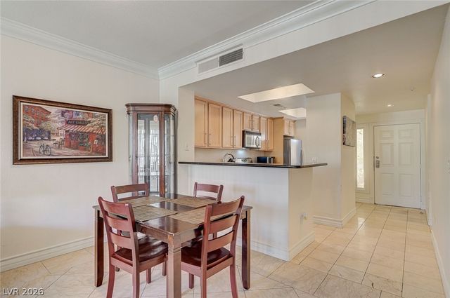260 East Flamingo Road 304, Las Vegas, NV 89169