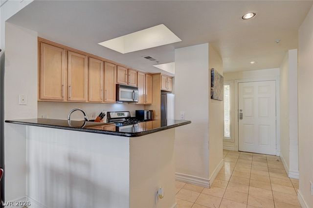 260 East Flamingo Road 304, Las Vegas, NV 89169