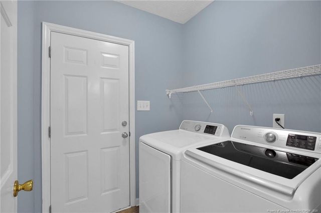 188 Fallingleaf Drive, Raeford, NC 28376