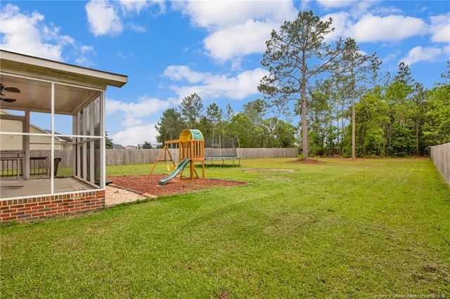 188 Fallingleaf Drive, Raeford, NC 28376