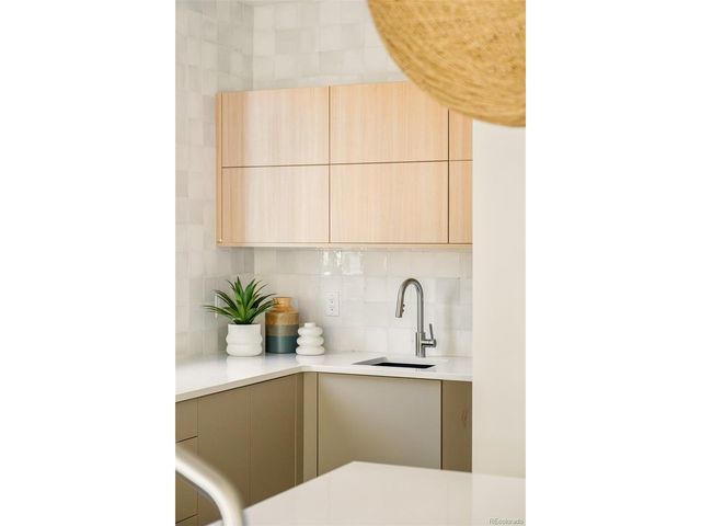 566 Cook St, Denver, CO 80206